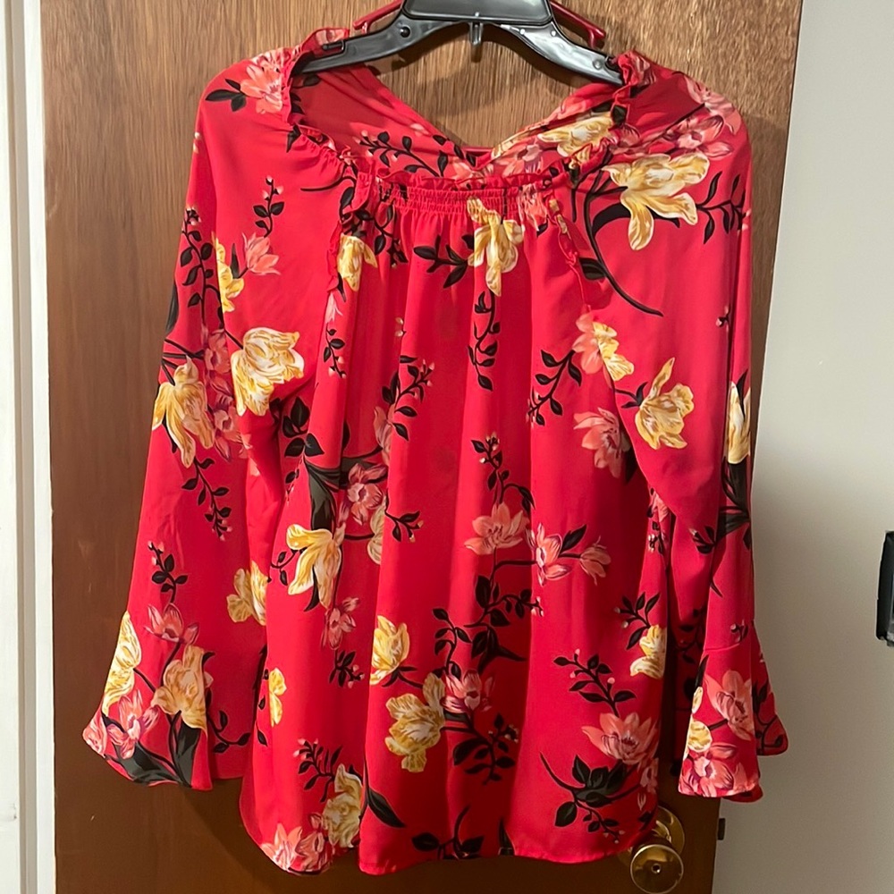 Floral old navy blouse